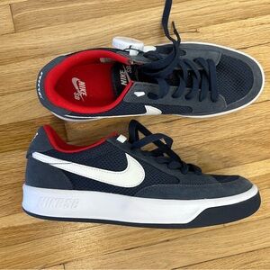 Nike Adversary SB Midnight Navy